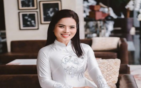 Khám Phá Con Đường Thành Công Của CEO Violet Pham: Nữ Doanh Nhân Bản Lĩnh, Nhà Giáo Tận Tâm Và Người Truyền Cảm Hứng