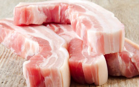Giá lợn hơi hôm nay 24/11: Tăng giảm trong phạm vi hẹp