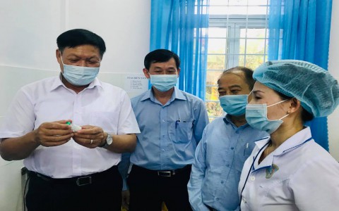 Thứ trưởng Đỗ Xuân Tuyên: Kon Tum không lơ là, chủ quan để tránh tái bùng phát ổ dịch bạch hầu