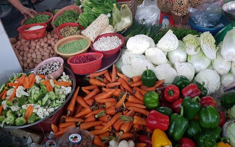 Giá thực phẩm hôm nay ngày 5/10: Giá rau củ đầu tuần giảm 2.000 đồng/kg