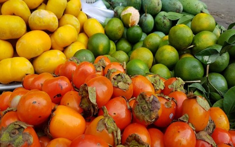 Giá thực phẩm hôm nay 23/11: Giá rau củ, trái cây tiếp đà giảm